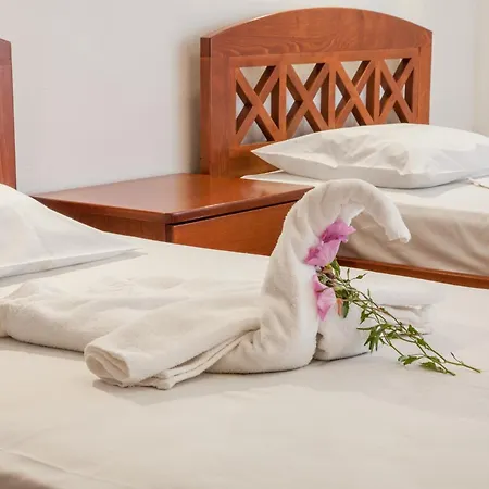 Aparthotel Ekavi 2*
