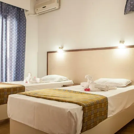 Ekavi Aparthotel 2*