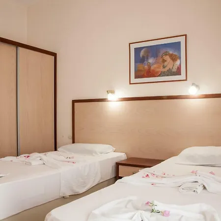 Ekavi Aparthotel Agia Marina (Crete)